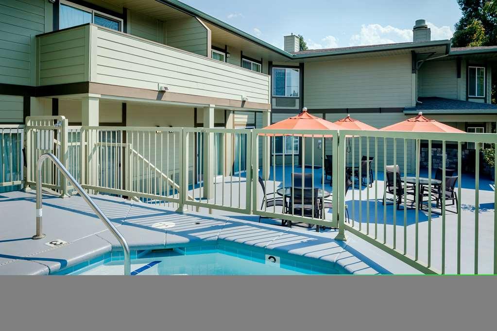 Plaza Inn & Suites At Ashland Creek Facilities photo